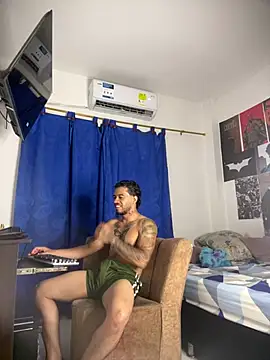 Kenny_romano Show in webcam
