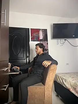 Kenny_romano 网络视讯表演