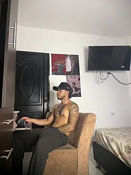Show de Kenny_romano na webcam