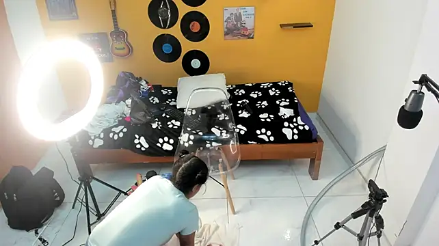 lilithevil32 Adlı Modelin Canlı XXX Sohbeti