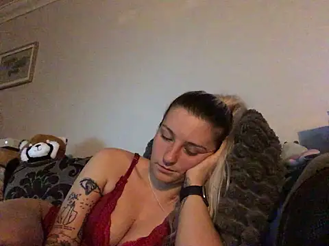 xxamyleighxx Adlı Modelin Canlı XXX Sohbeti