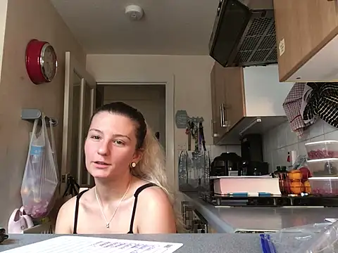xxamyleighxx Adlı Modelin Canlı XXX Sohbeti
