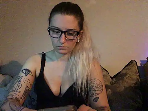 Pokazy przed kamerką – xxamyleighxx