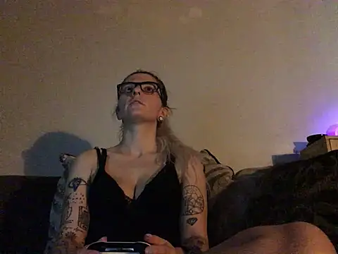 Chat +18 de xxamyleighxx ao vivo
