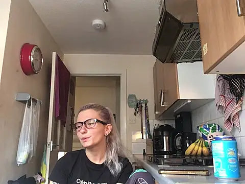 צ'אט XXX בשידור חי של xxamyleighxx