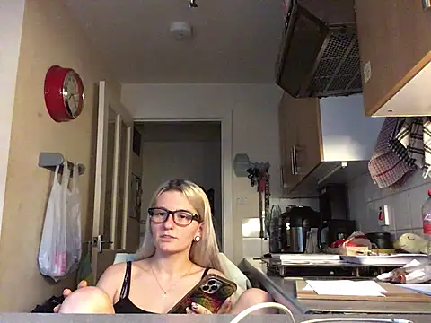 XXX chat uživo modela xxamyleighxx
