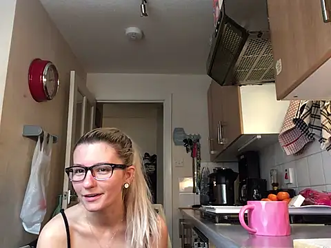 צ'אט XXX בשידור חי של xxamyleighxx