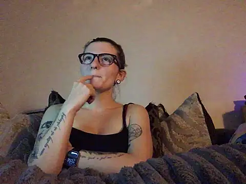 צ'אט XXX בשידור חי של xxamyleighxx