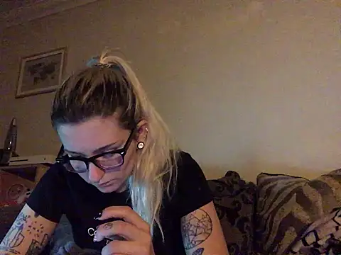 xxamyleighxx Adlı Modelin Canlı XXX Sohbeti