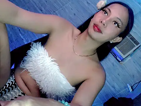 April_Slut29 Adlı Modelin Web Kamerası Şovu