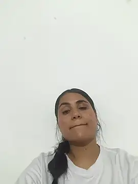Mara__05's Live Chat Room