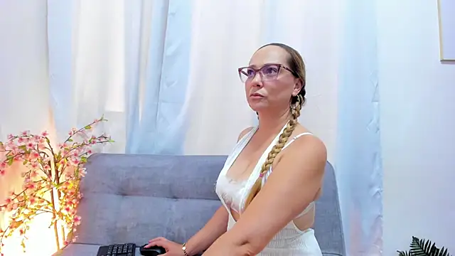 KahiaSmith Live XXX-chat