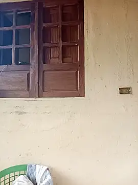Živá chatovací místnost Sraveneno