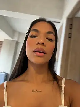 Chat +18 de Millersofia ao vivo