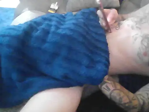 Pokazy przed kamerką – Lovetolove69