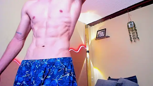 Dark_Valentino_ Adlı Modelin Canlı XXX Sohbeti