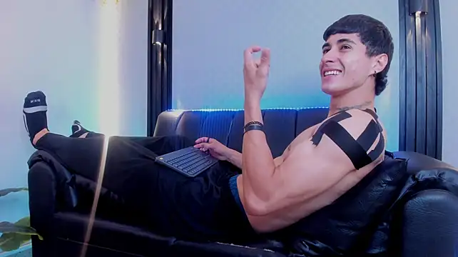 Dark_Valentino_ Show Webcam