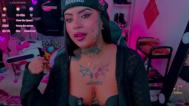 LauriInk1 Webcam show