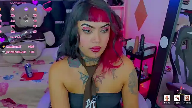 LauriInk1's Live XXX Chat
