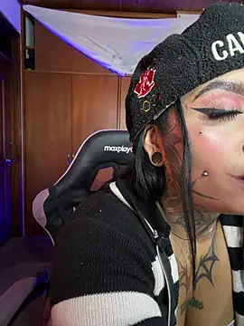 Webkamerová show LauriInk1
