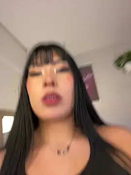 Jade-Naughty Adlı Modelin Canlı XXX Sohbeti