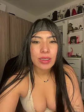 Jade-Naughty Chat XXX in diretta