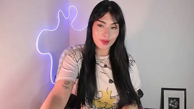 Jade-Naughty 在線直播表演