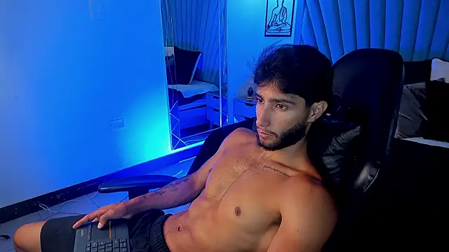 Emmet_CollinsJS Webcam show