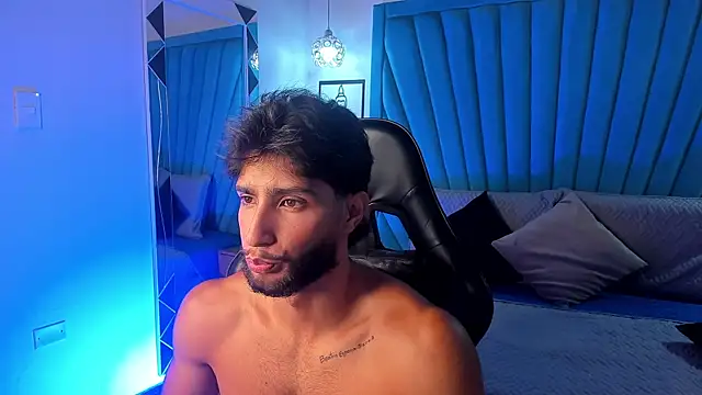 Emmet_CollinsJS Webcam show
