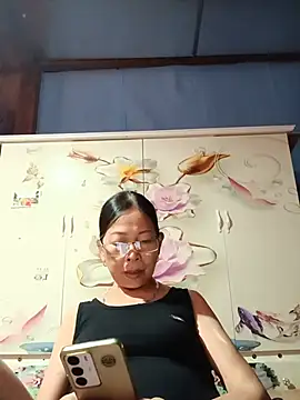 Sky-rain98's Live XXX Chat