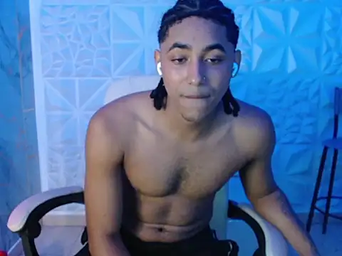 taylor_bigdick18 Шоу с уебкамера