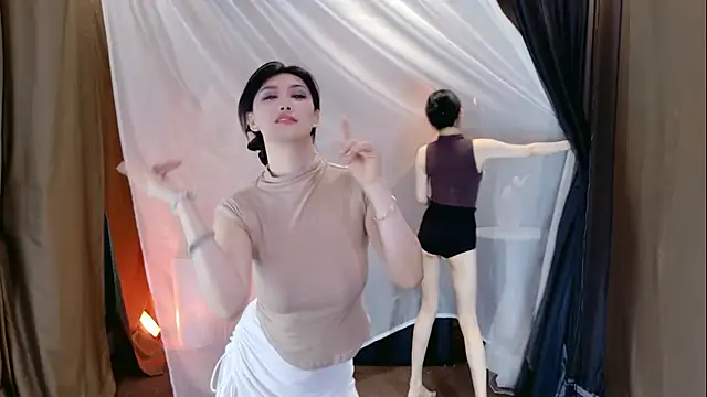 Banana-Milk69 网络视讯表演