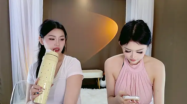 Banana-Milk69 Шоу с уебкамера