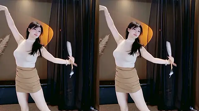 Banana-Milk69's Webcam Show