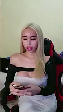 celest_yummy Webcam-Show