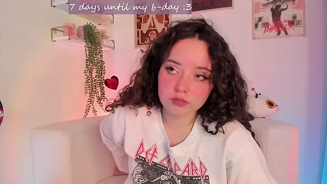 Ally_belle Adlı Modelin Canlı XXX Sohbeti