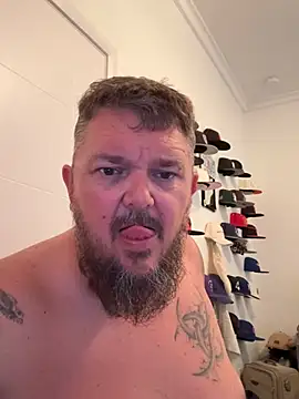 TatooedBear Webcam show