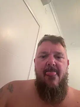 Pokazy przed kamerką – TatooedBear