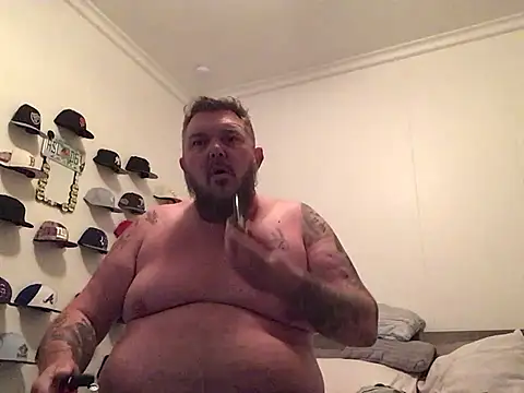 TatooedBear webcam show