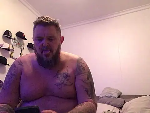 TatooedBear Webcamshow