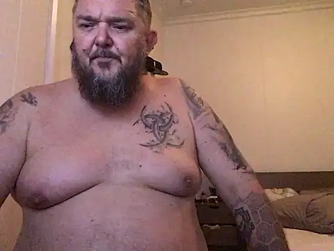 Bearded_Ink_Bear Show Webcam
