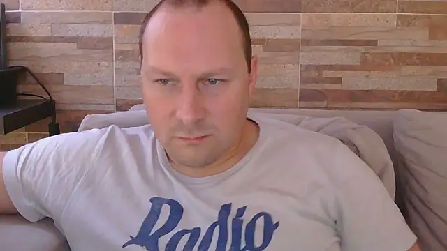 Show modela lustonfan na web-kameri