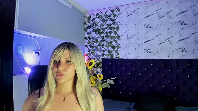 Ivy_Brown_ লাইভ XXX চ্যাট