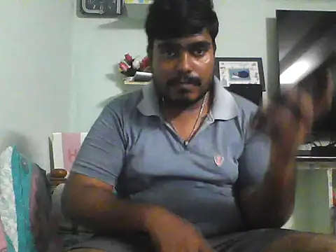 Foxboy65 Show in webcam