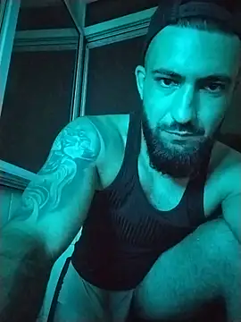 הופעת וובקאם של Tommy_Porn_