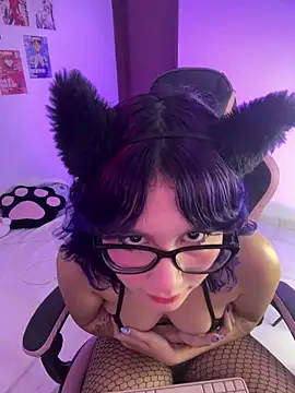 reicos_'s Live XXX Chat