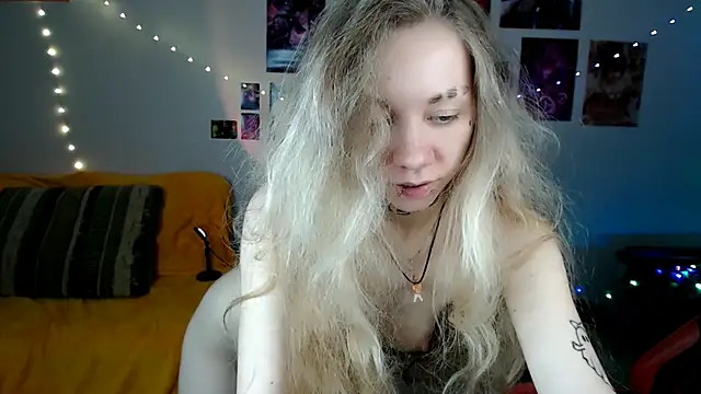Nica_Kawaii's Live XXX Chat