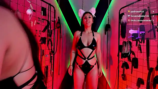 Вебкам-шоу Cinthia_Iris_BDSM