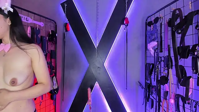 Cinthia_Iris_BDSM Show Webcam