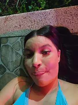 Pretty_Julieta Webcam show